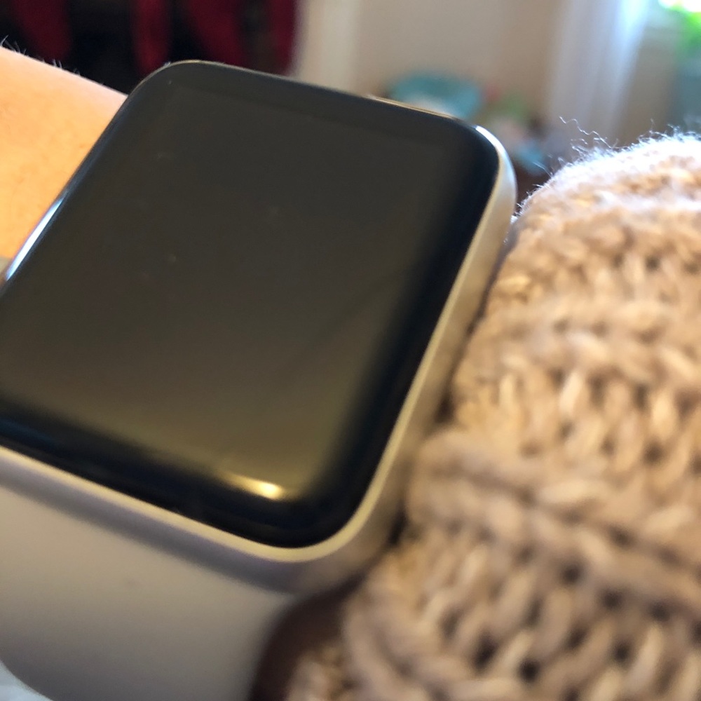 Apple Watch series 3 cellular watch Cracked screen